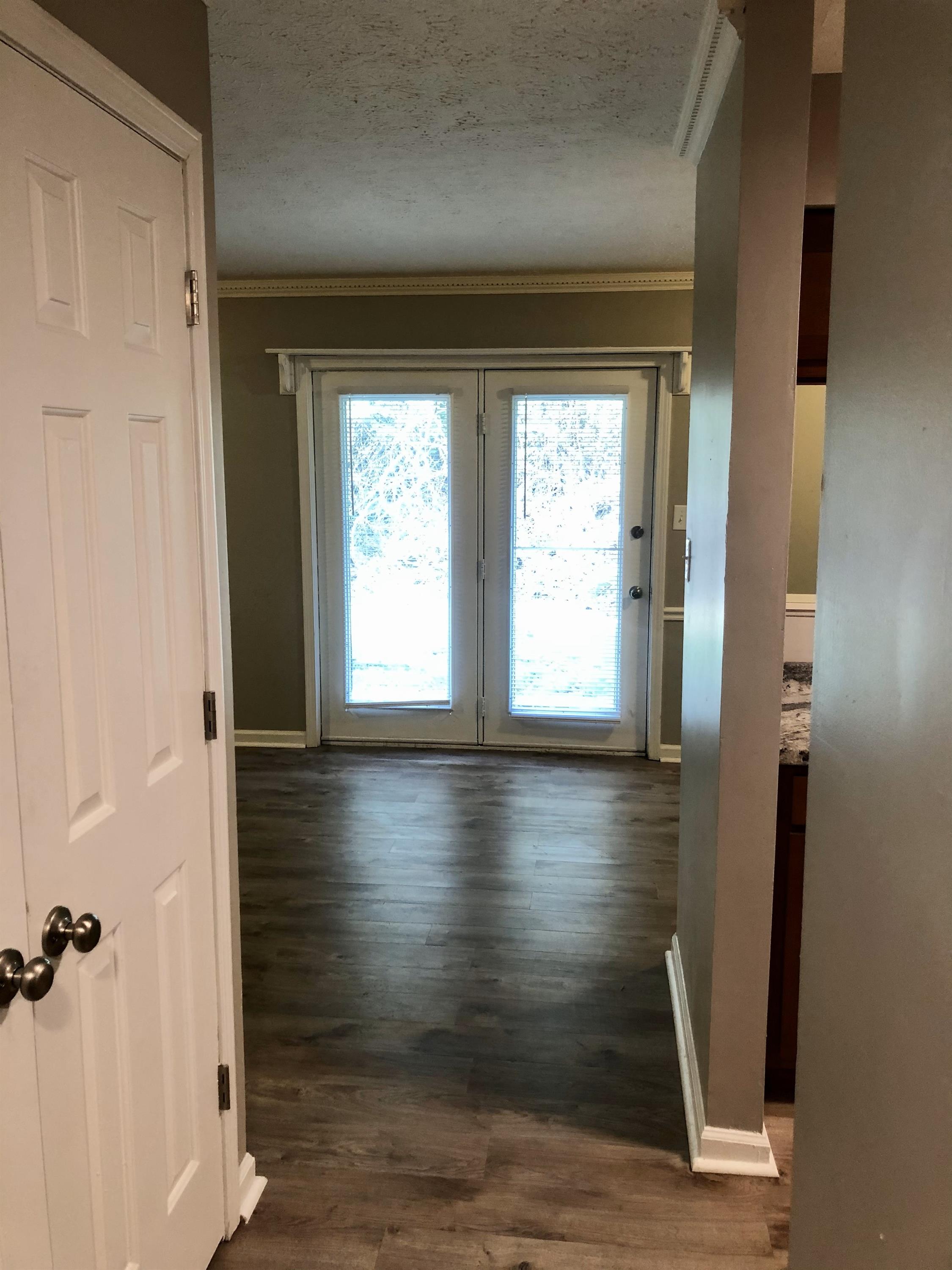 128 Meadowlark Dr.